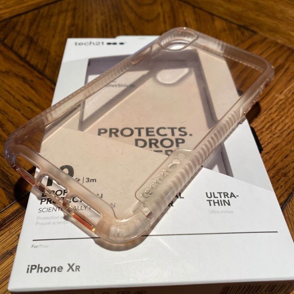 Tech21 iPhone XR case